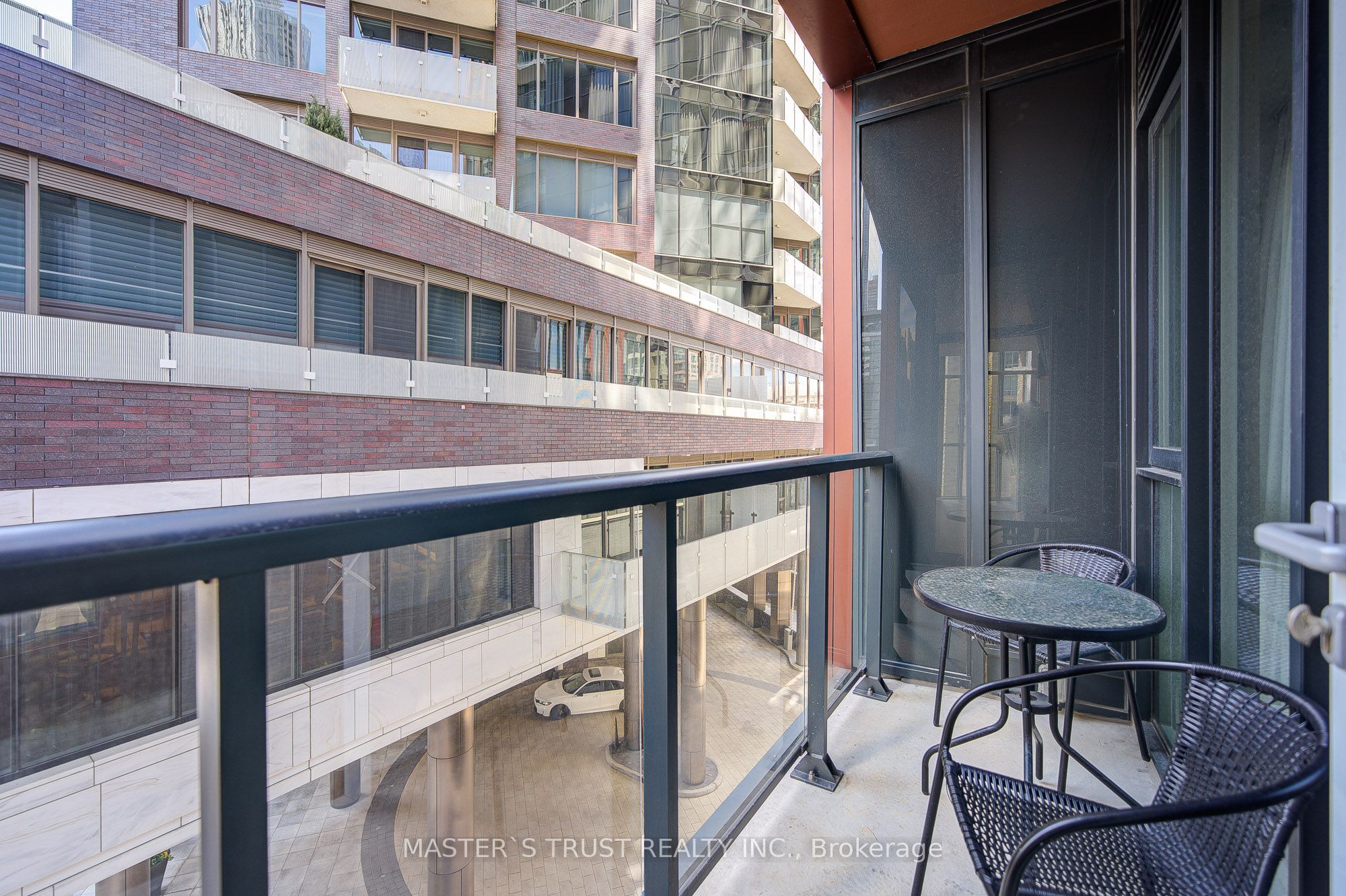 #416 - 32 Davenport Road Property Photo 33