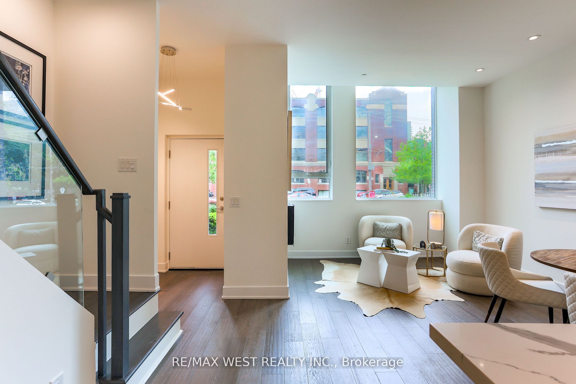 #th02 - 508 Wellington Street Property Photo 5