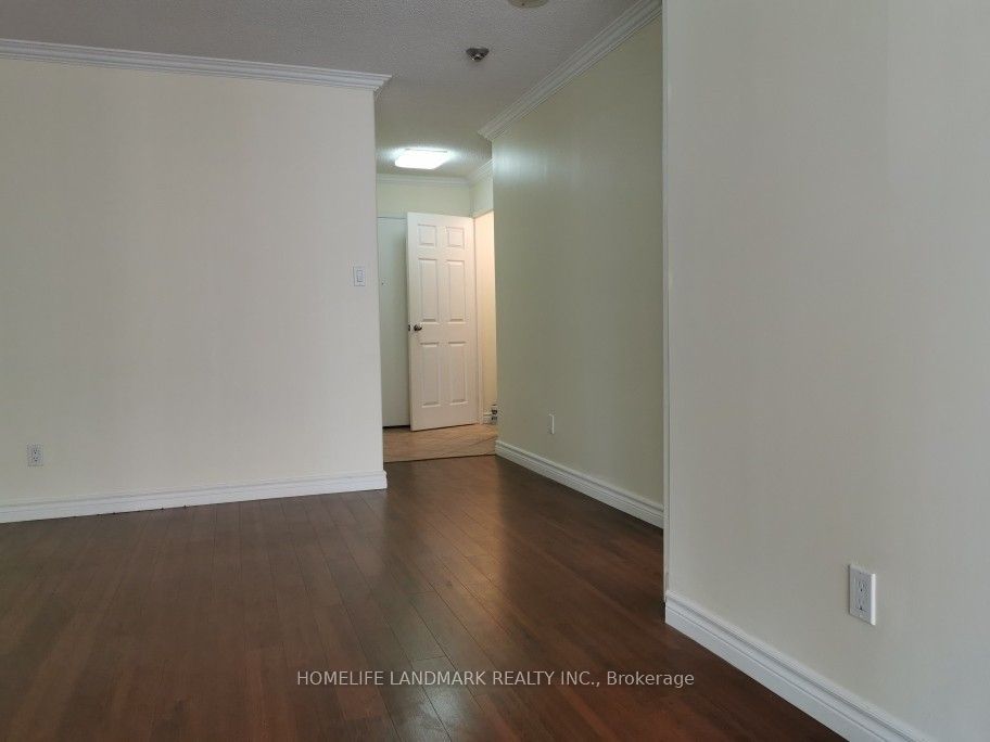 #1513 - 633 Bay Street Property Photo 6