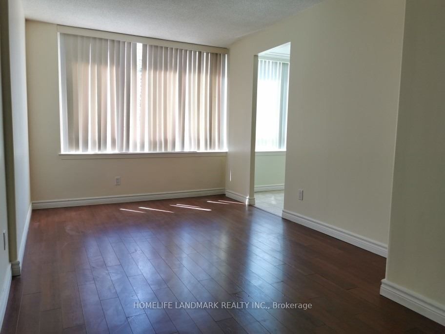 #1513 - 633 Bay Street Property Photo 11