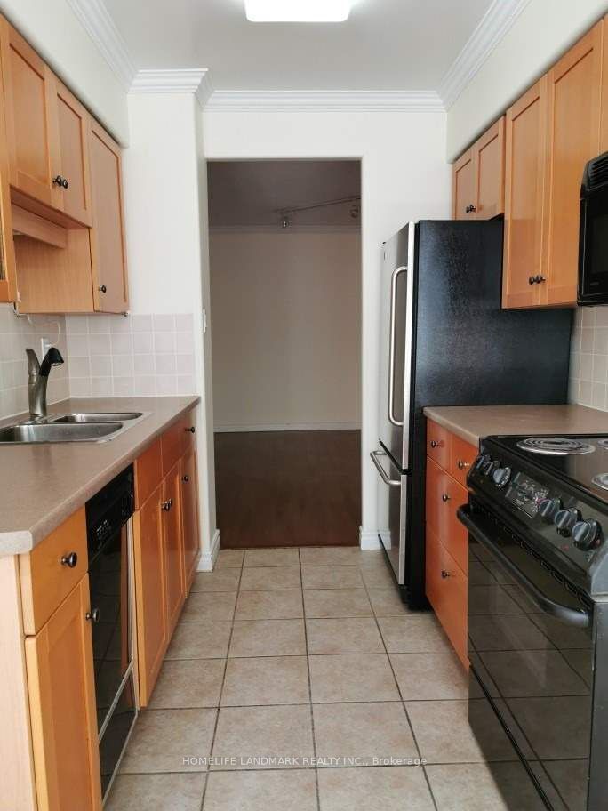 #1513 - 633 Bay Street Property Photo 13