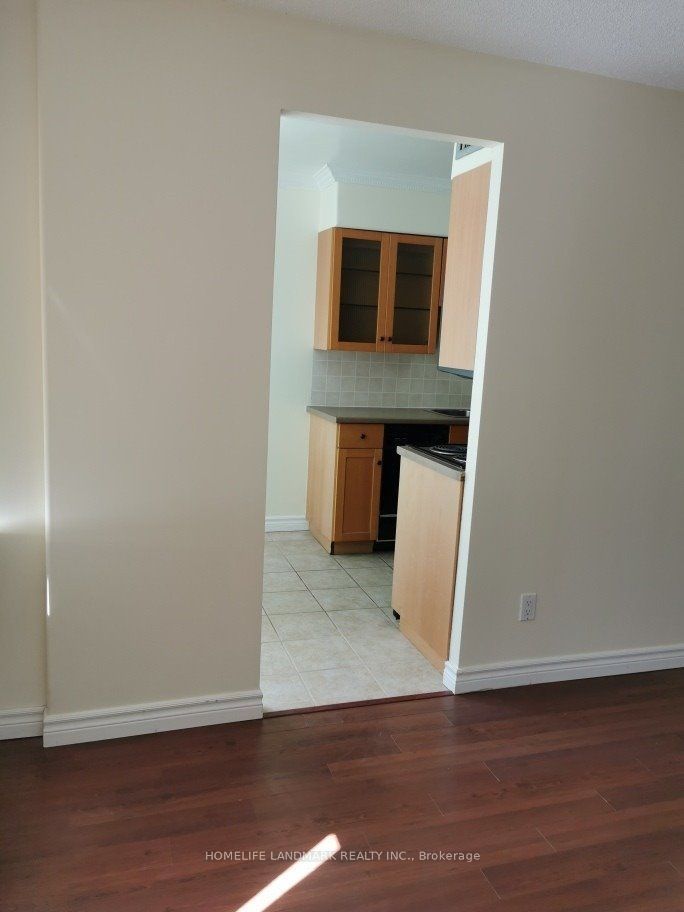 #1513 - 633 Bay Street Property Photo 18