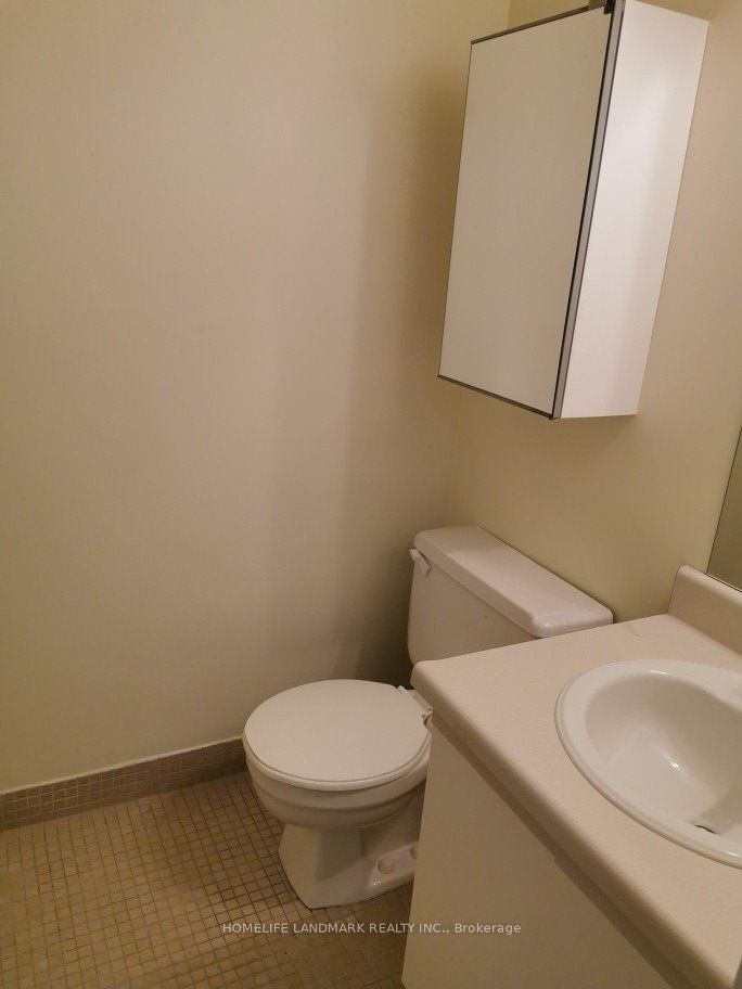 #1513 - 633 Bay Street Property Photo 24
