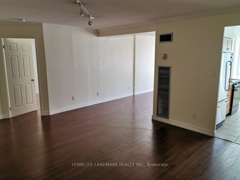 #1513 - 633 Bay Street Property Photo 27