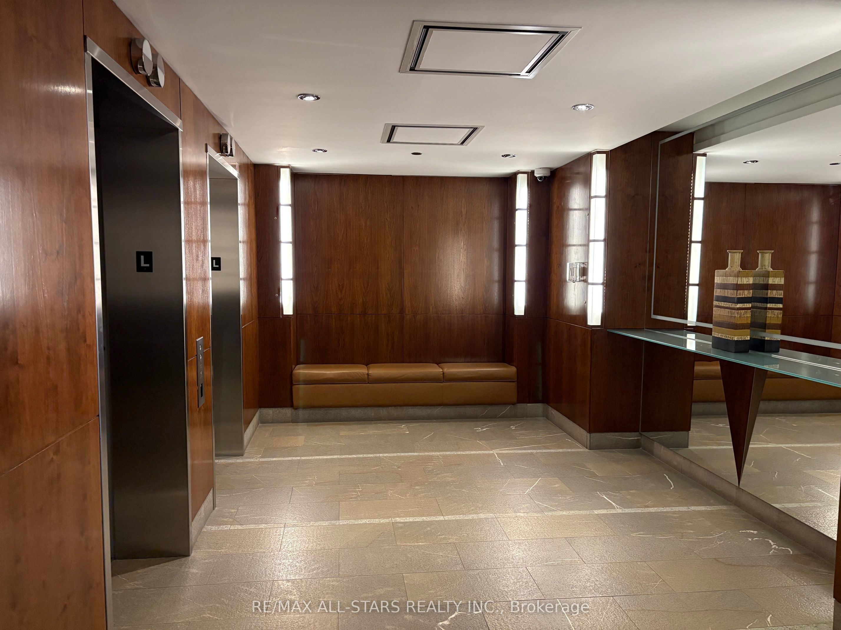 500 Queens Quay N/a W 412w Property Photo 12