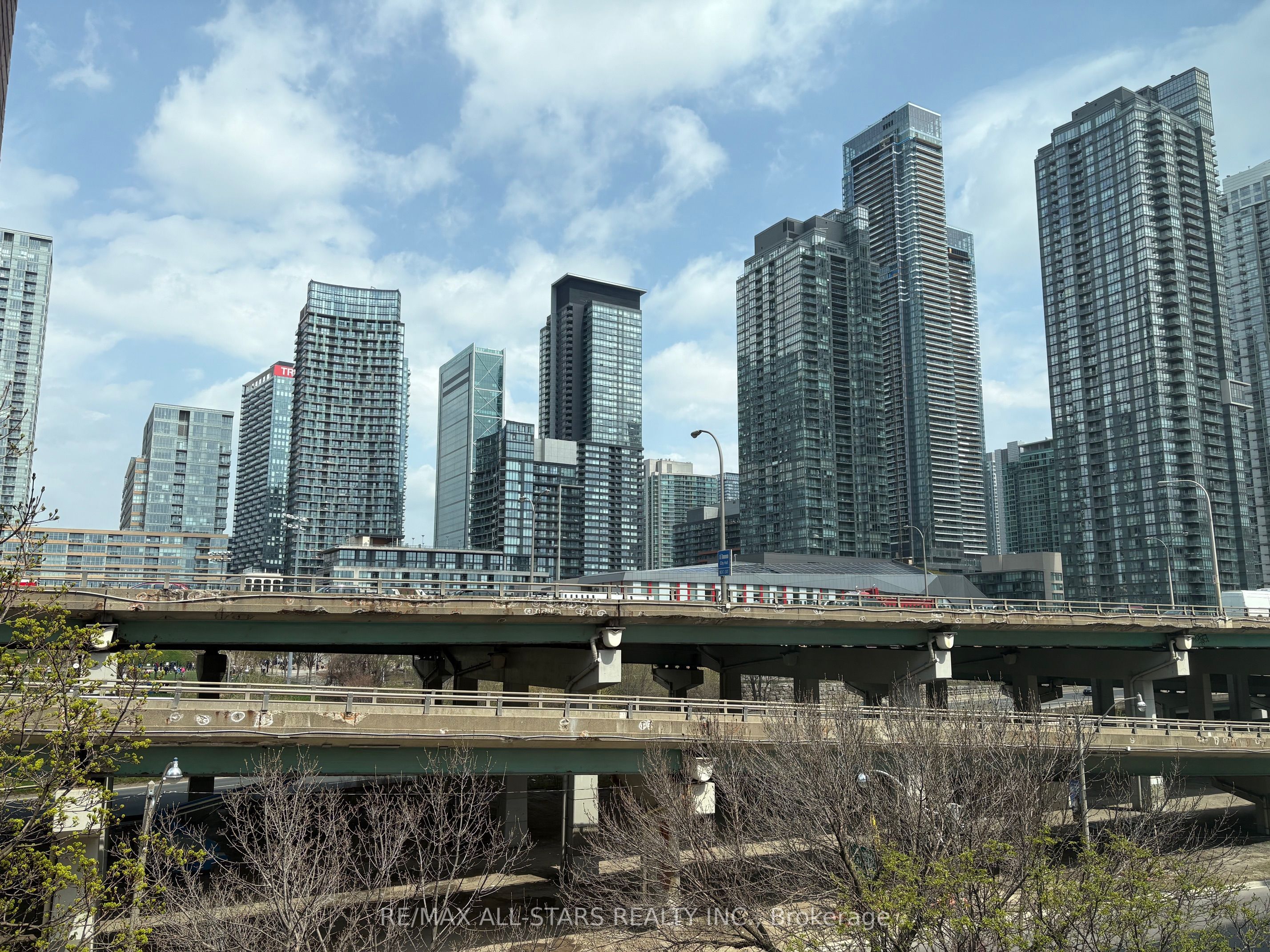 500 Queens Quay N/a W 412w Property Photo 28
