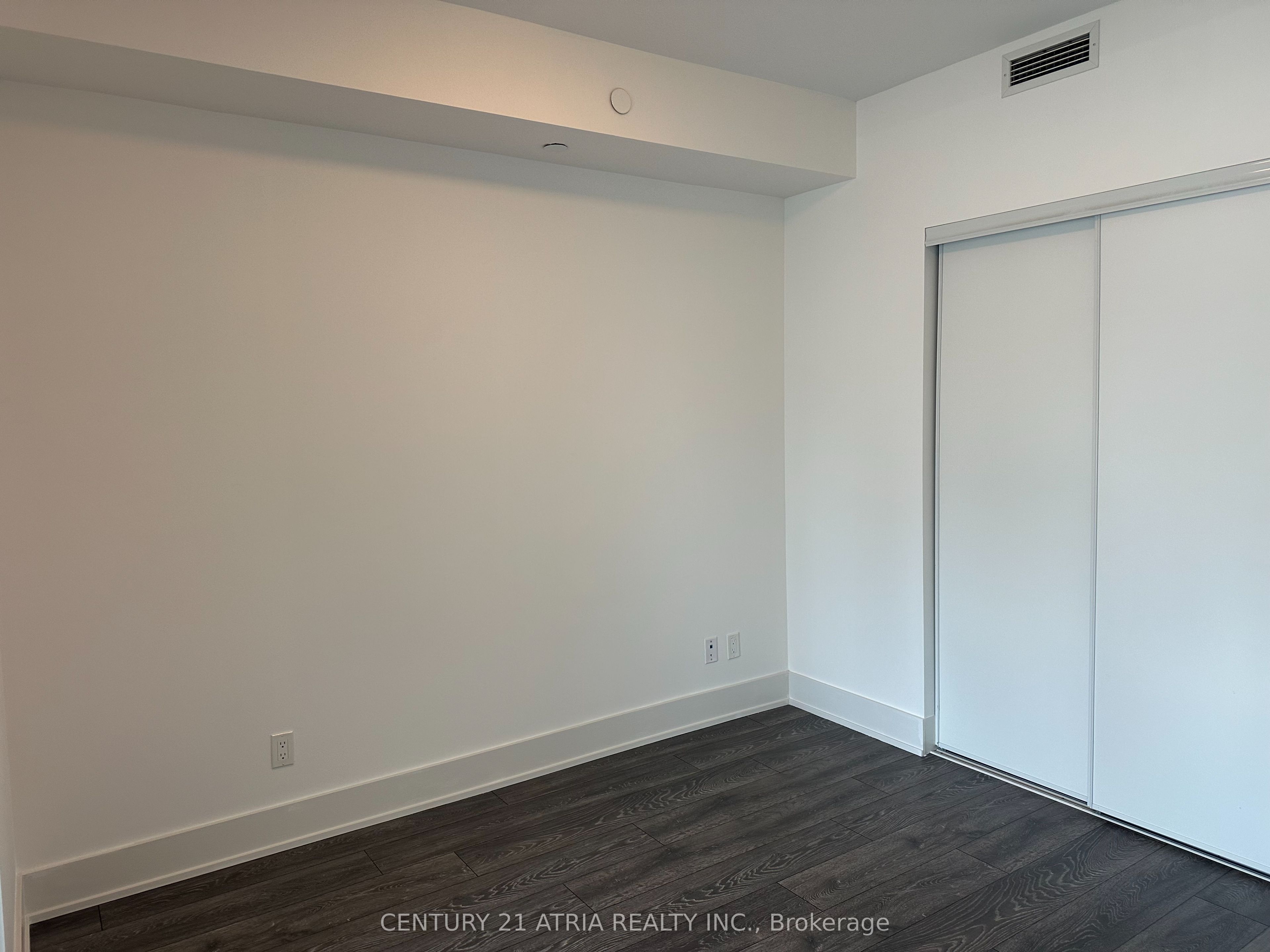 403 Church Street 1213 Property Photo 5