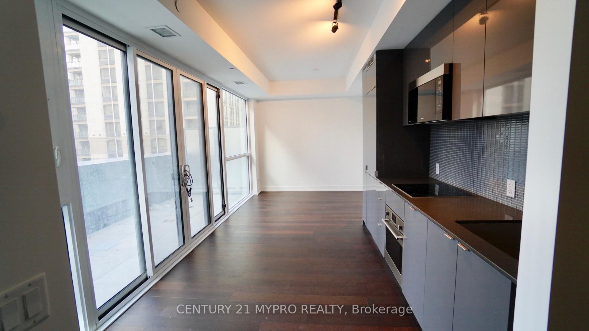 #524 - 7 Grenville Street Property Photo 2