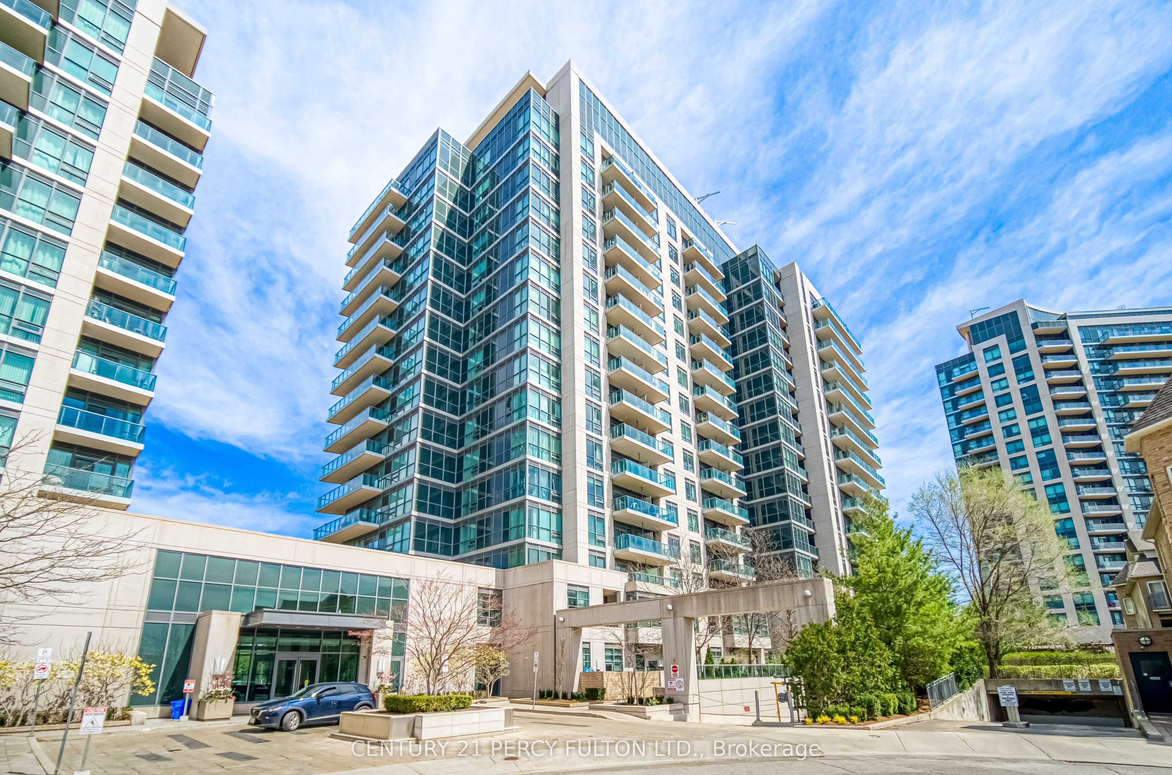 #504 - 35 Brian Peck Crescent Property Photo 2