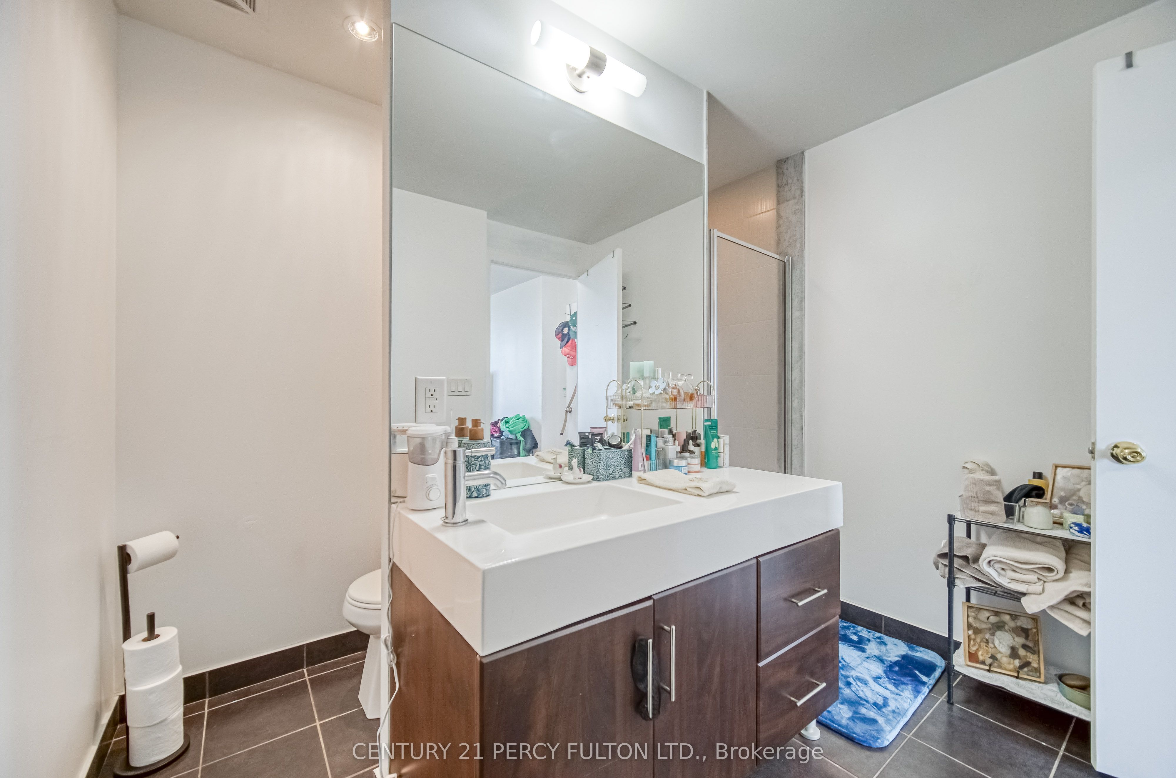 #504 - 35 Brian Peck Crescent Property Photo 23