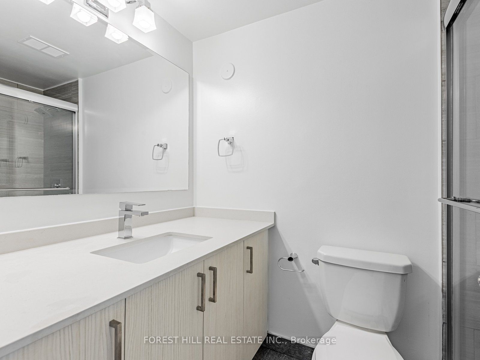 131 Bloor Street W 615 Property Photo 24
