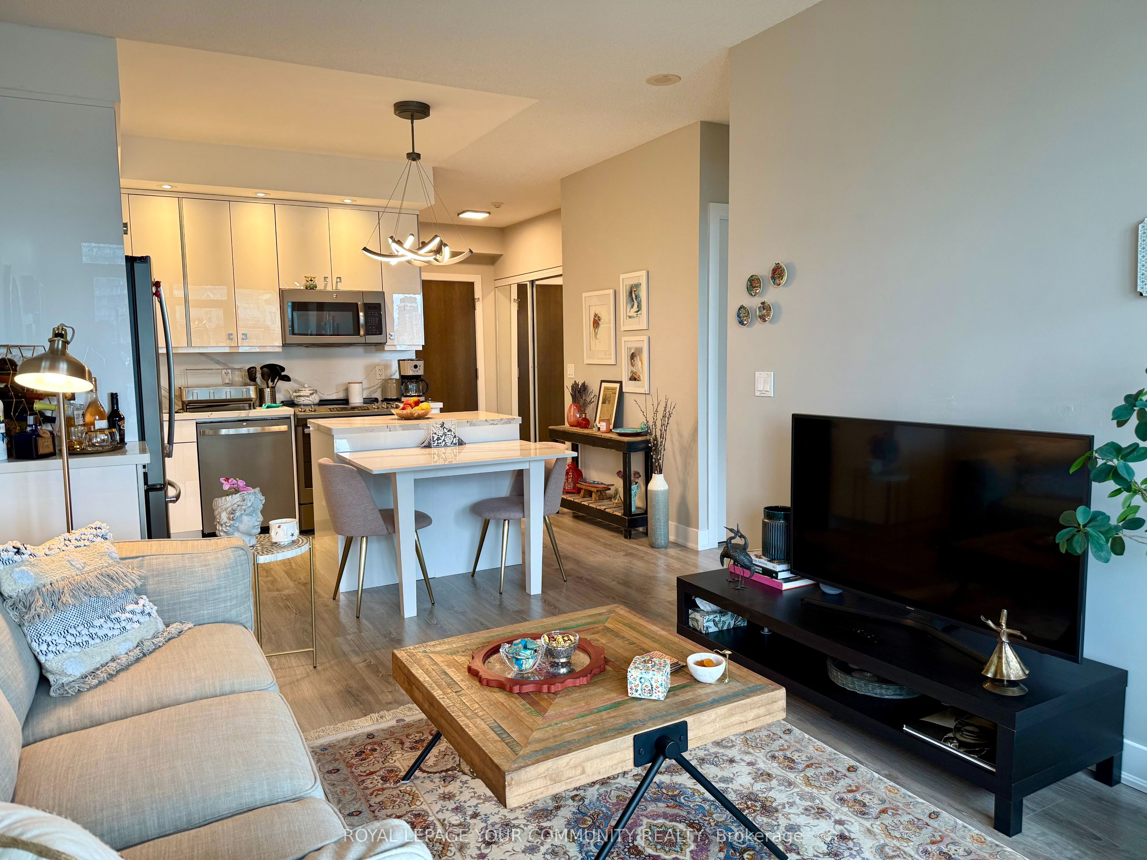 #1907 - 28 Linden Street Property Photo 10
