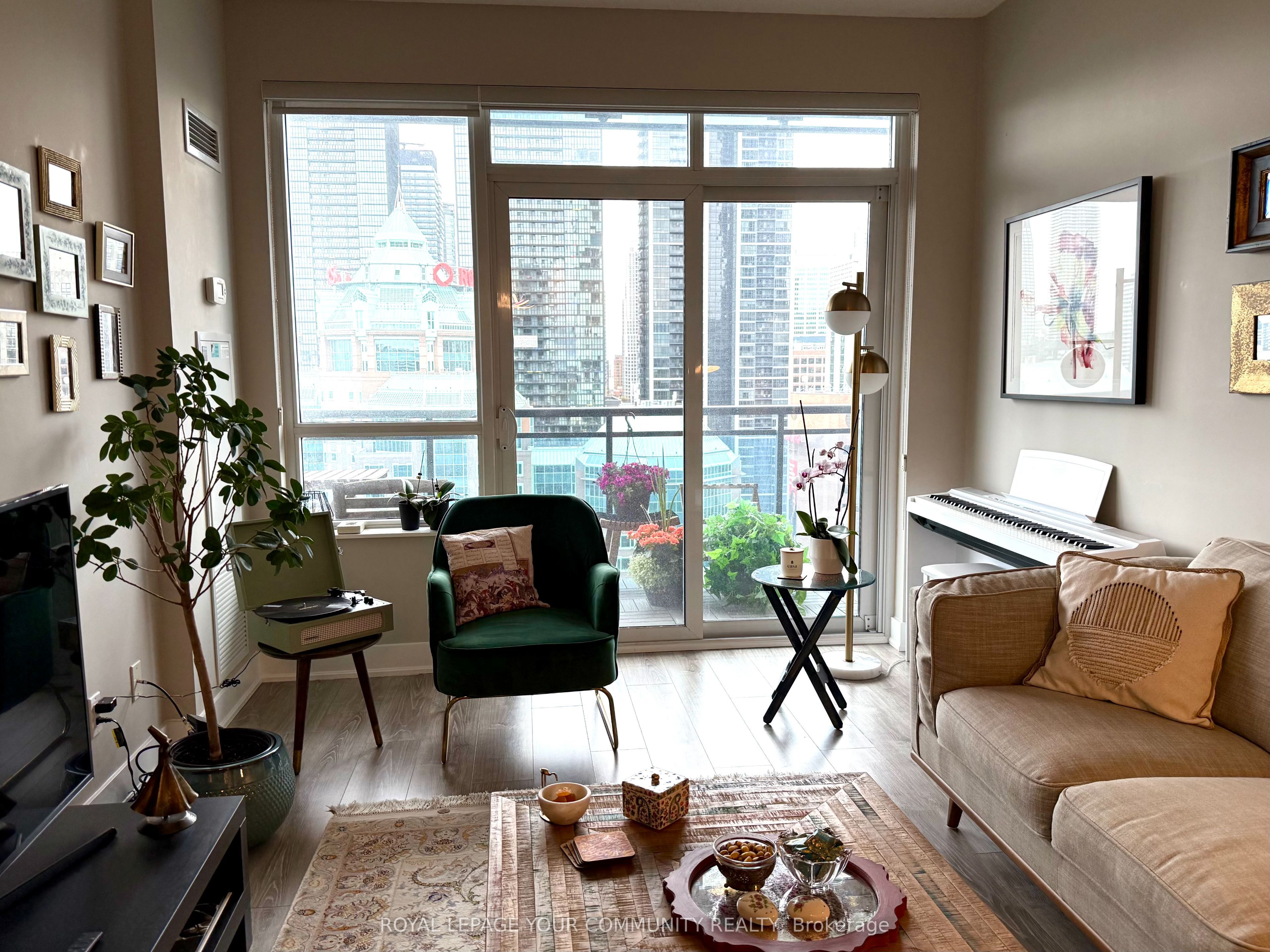 #1907 - 28 Linden Street Property Photo 11