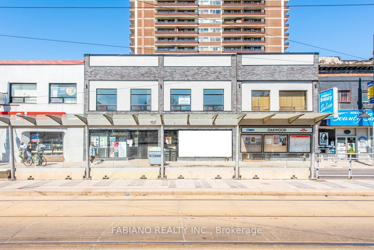 944 St Clair Avenue W Property Photo 1