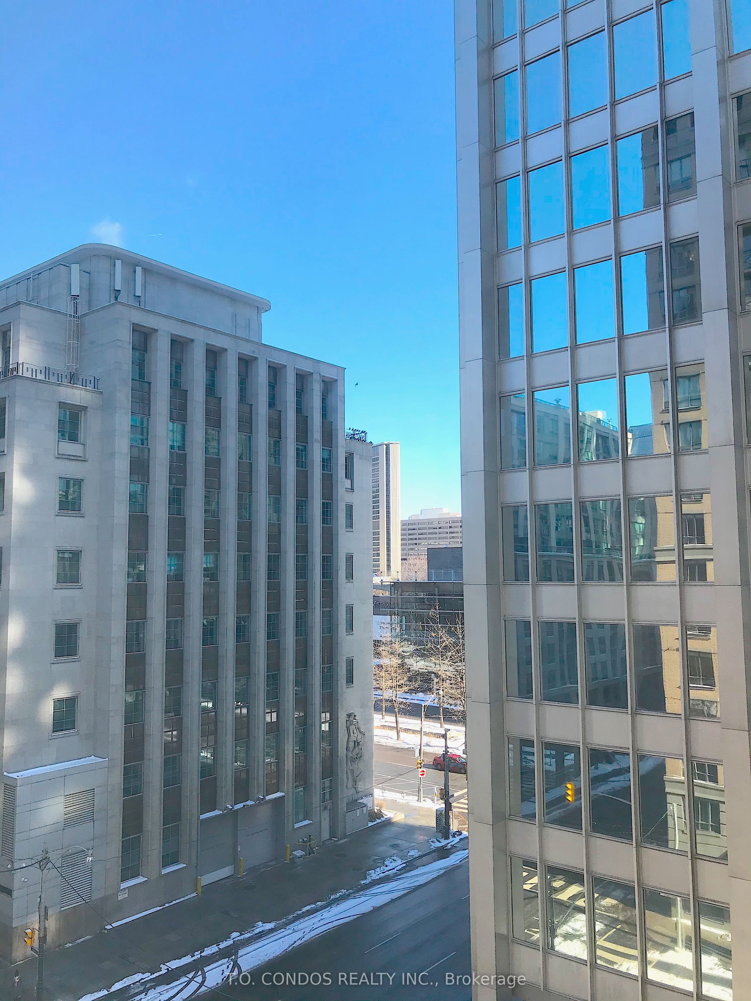 #710 - 140 Simcoe Street Property Photo 1