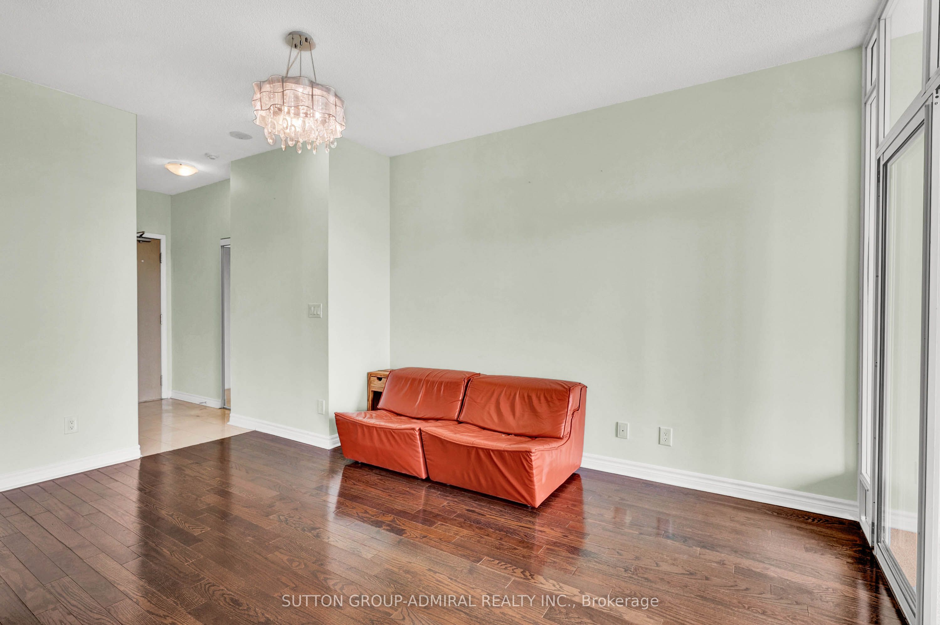 18 Holmes Avenue 2315 Property Photo 5