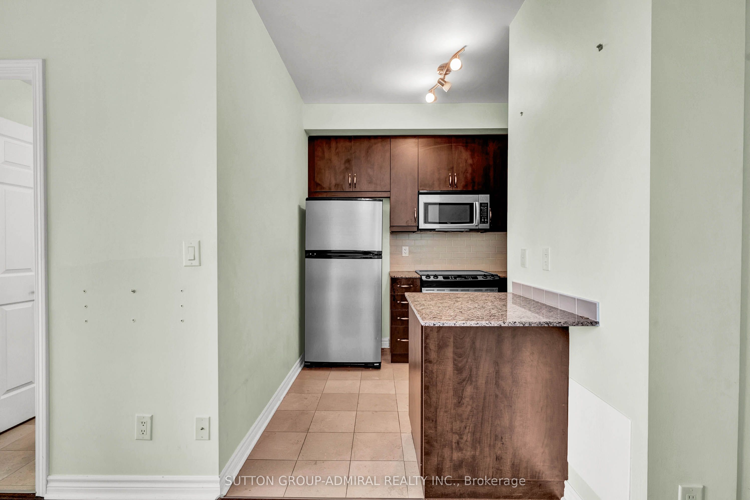 18 Holmes Avenue 2315 Property Photo 6