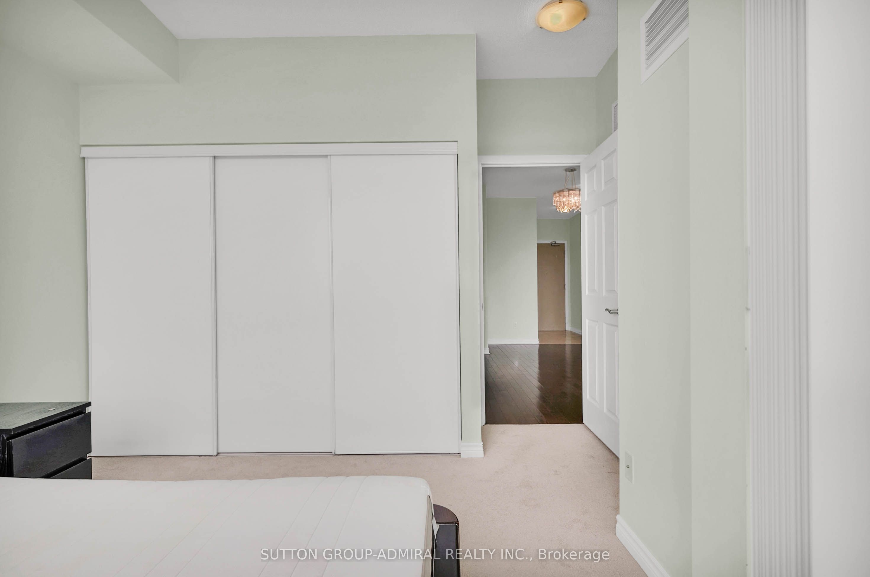 18 Holmes Avenue 2315 Property Photo 10