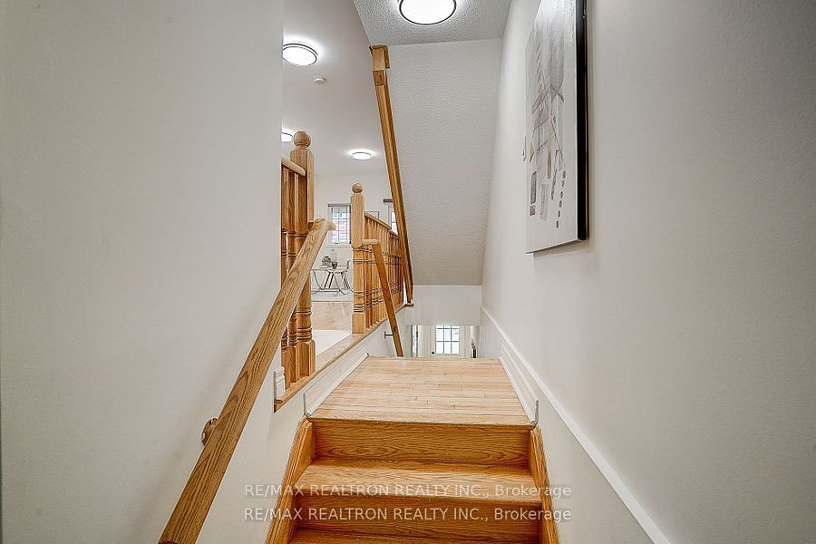 171b Finch Avenue Property Photo 3
