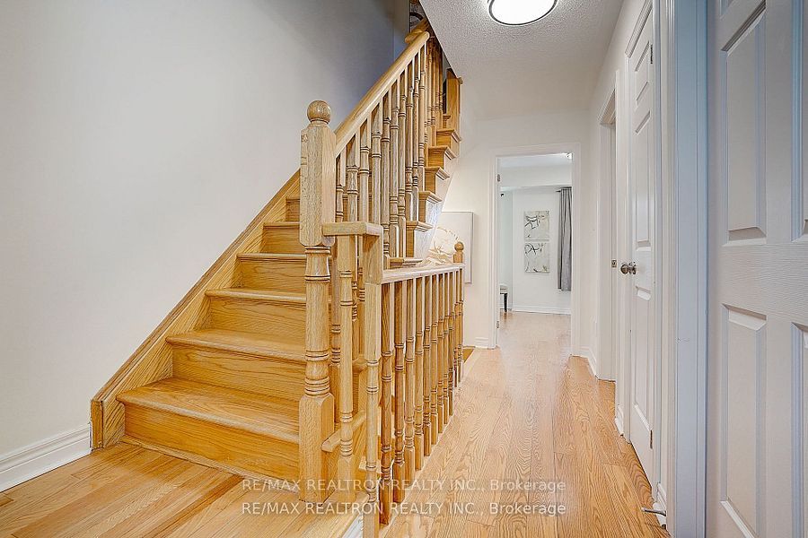 171b Finch Avenue Property Photo 18