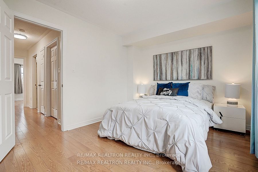 171b Finch Avenue Property Photo 22