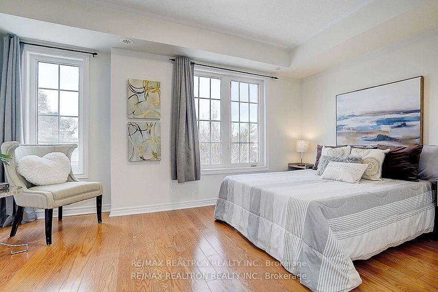 171b Finch Avenue Property Photo 23