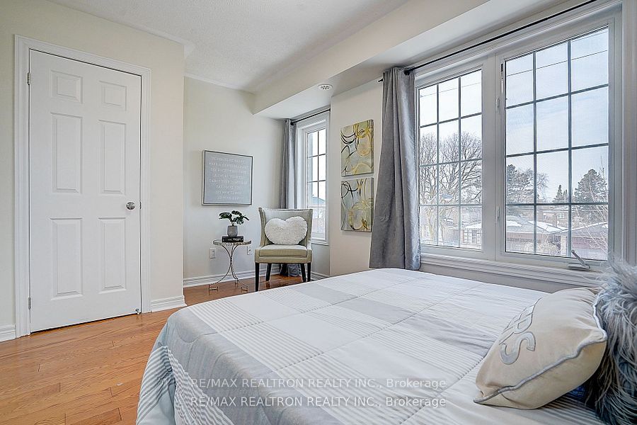 171b Finch Avenue Property Photo 25