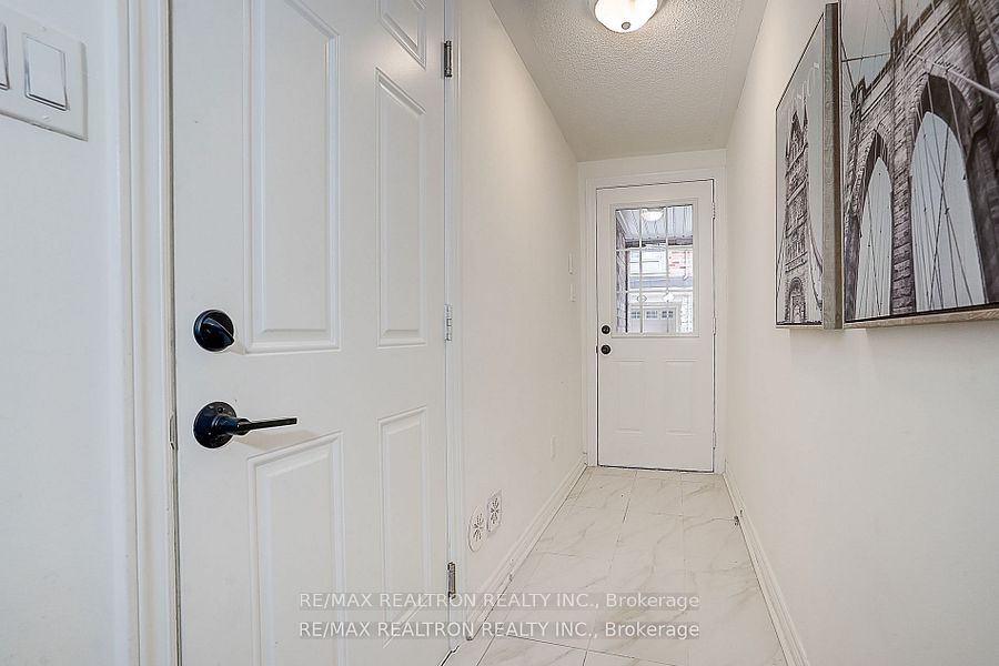 171b Finch Avenue Property Photo 36