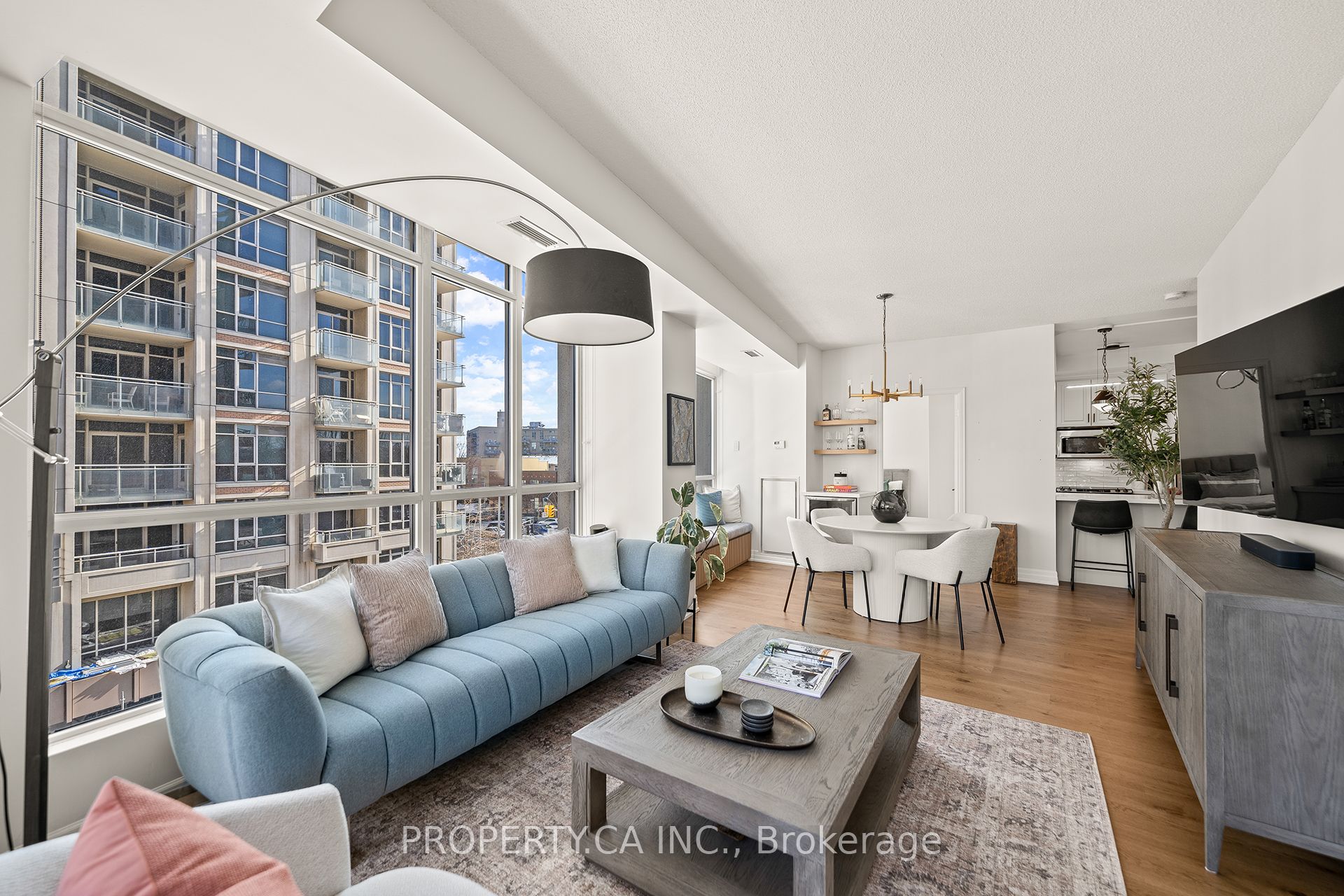 #424 - 628 Fleet Street Property Photo 1