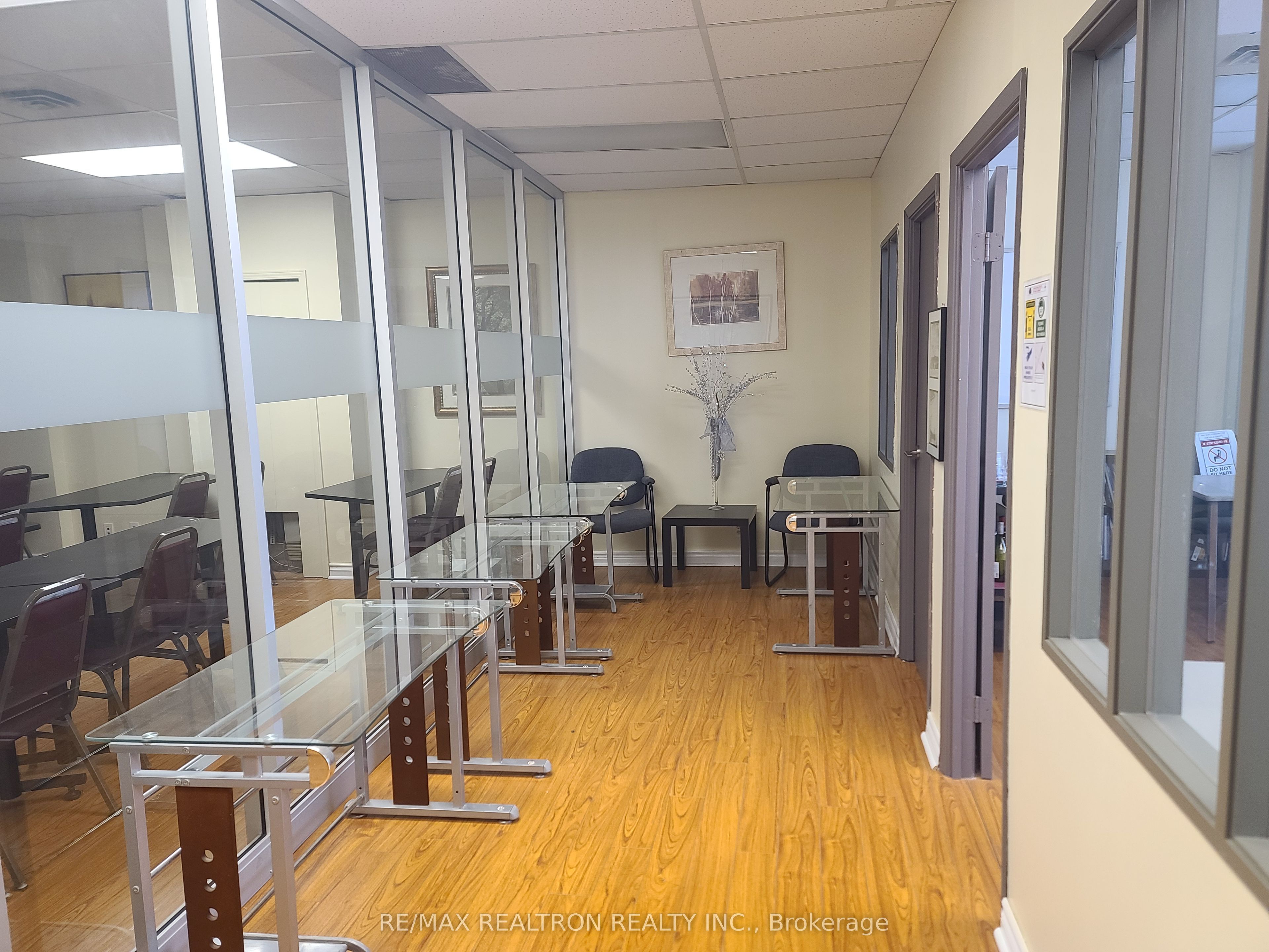 #318-1 - 120 Carlton Street Property Photo 4