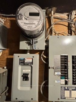 876 Dundas Street Property Photo 7