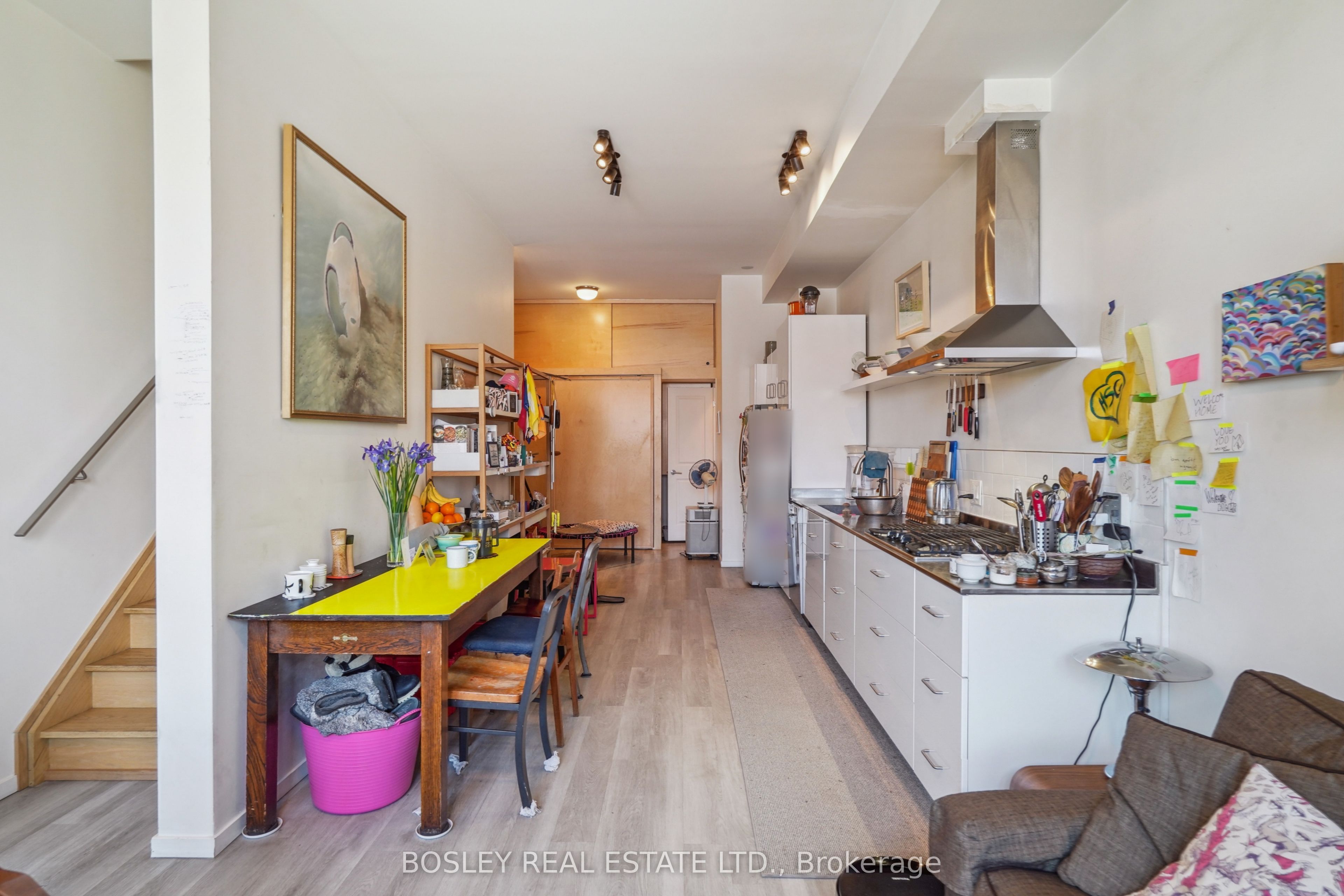 890 Queen Street W Property Photo 26