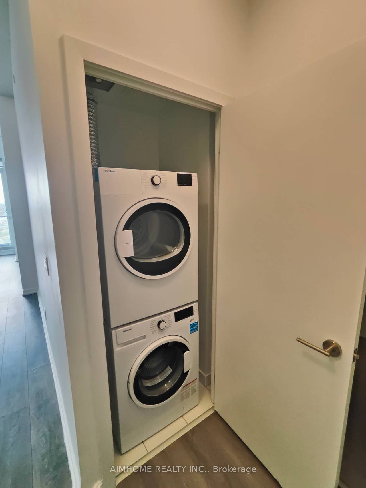 #3011 - 32 Forest Manor Road Property Photo 9
