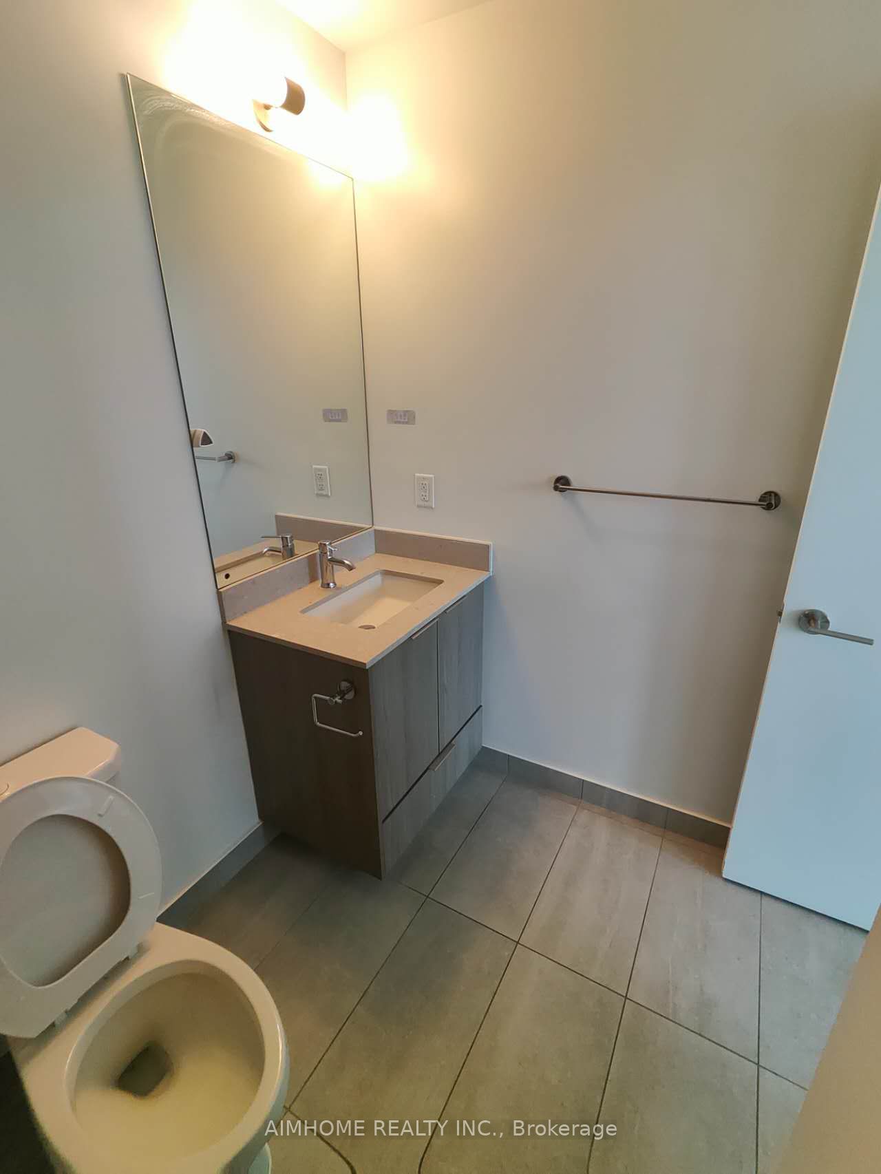 #3011 - 32 Forest Manor Road Property Photo 13
