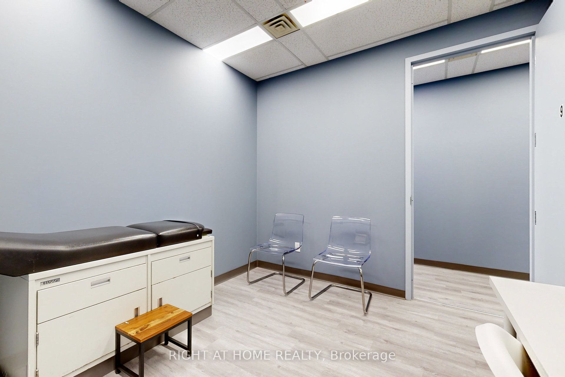 #305 - 2 Rooms - 240 Duncan Mills Road Property Photo 11