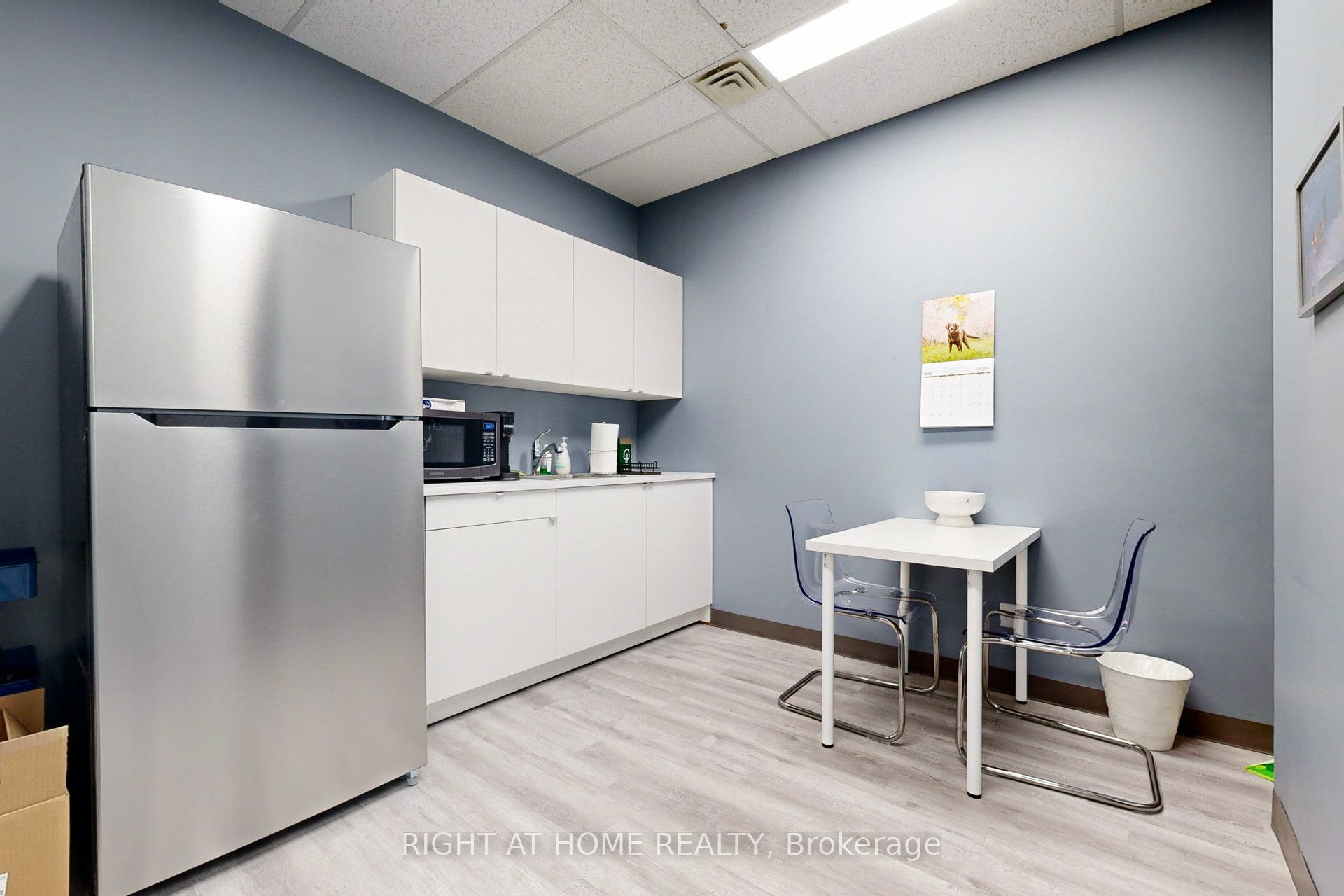 #305 - 2 Rooms - 240 Duncan Mills Road Property Photo 12