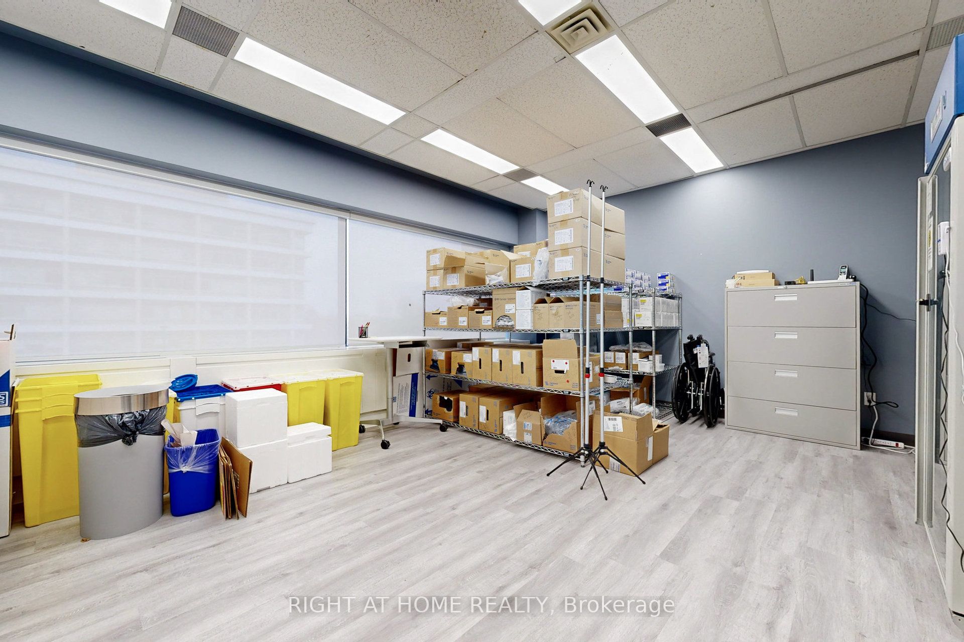 #305 - 2 Rooms - 240 Duncan Mills Road Property Photo 14