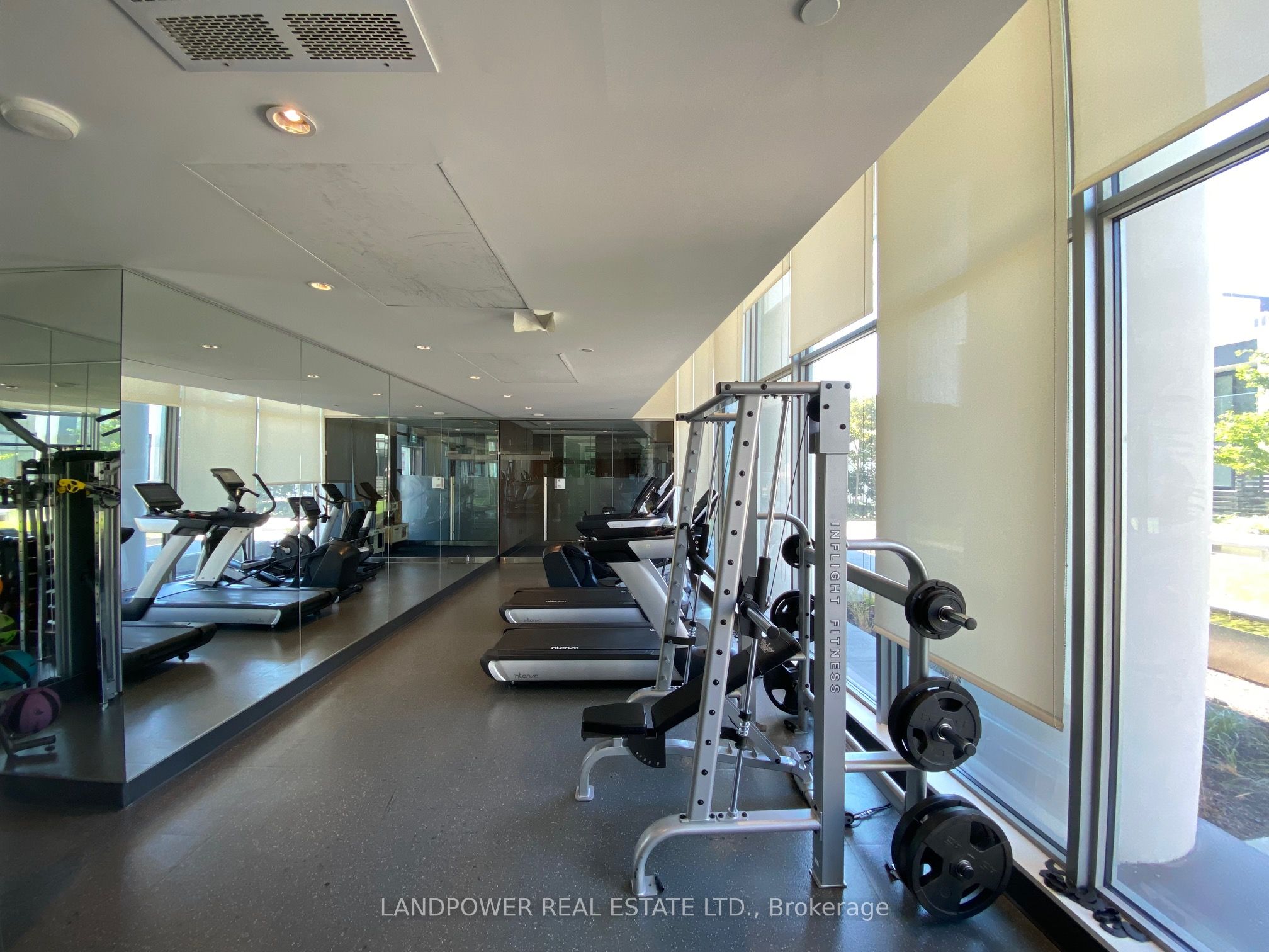 115 Mcmahon Drive Ph 10 Property Photo 19