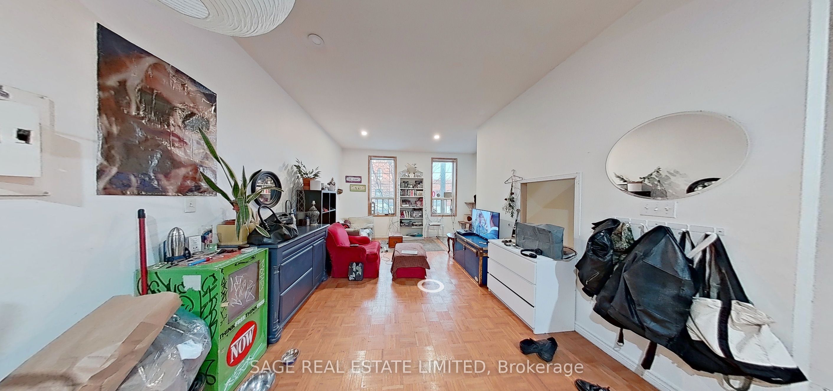 200 Ossington Avenue Property Photo 8
