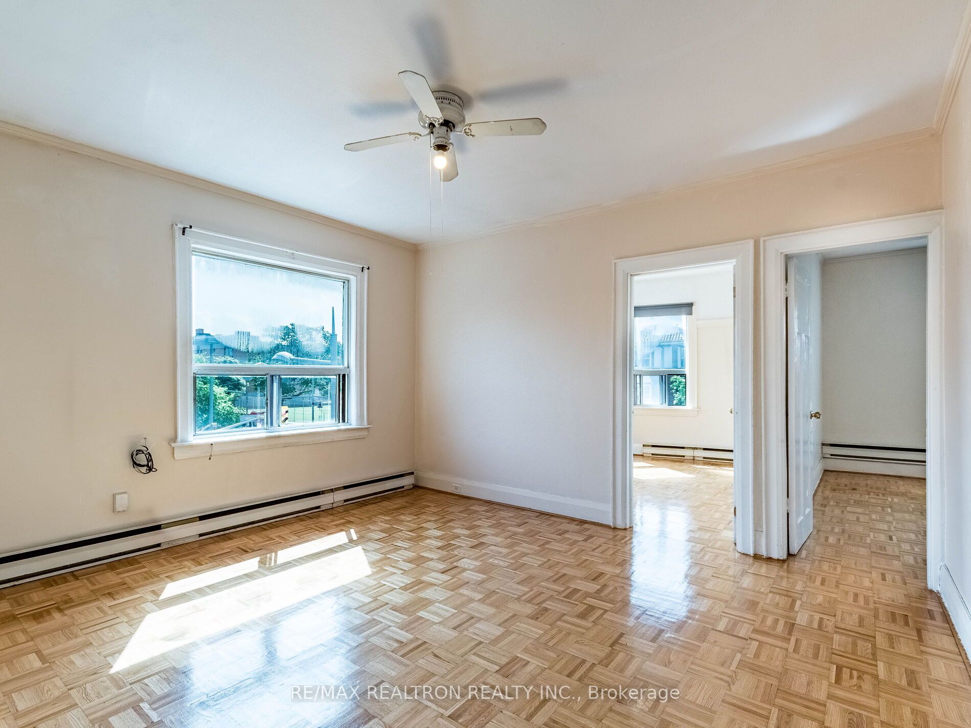 1038 St Clair Avenue W Property Photo 32
