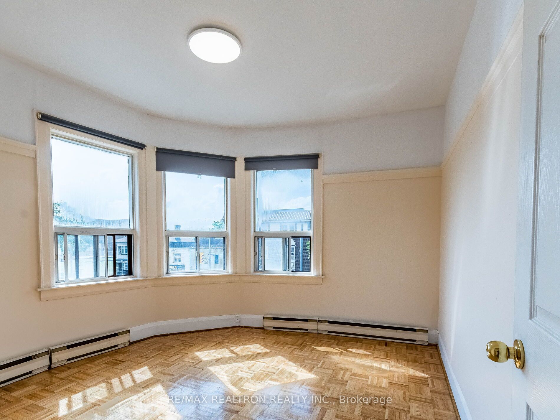 1038 St Clair Avenue W Property Photo 35