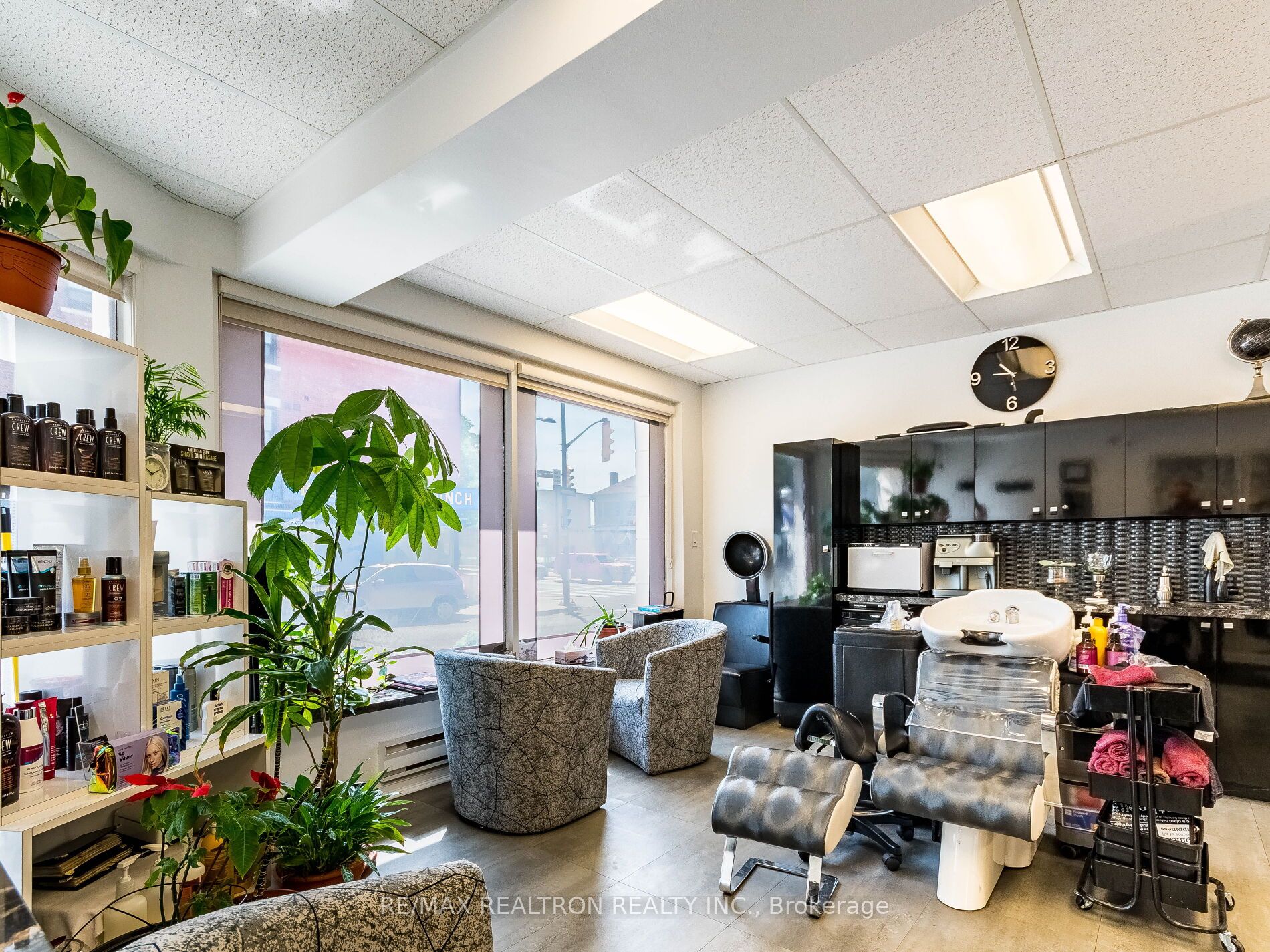 1038 St Clair Avenue W Property Photo 38