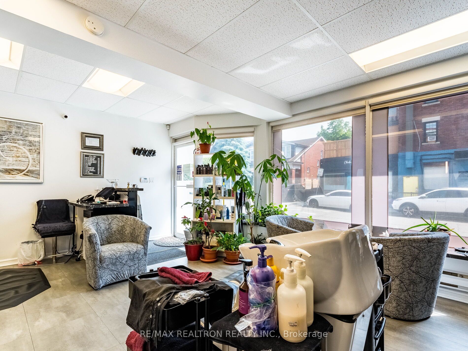 1038 St Clair Avenue W Property Photo 39