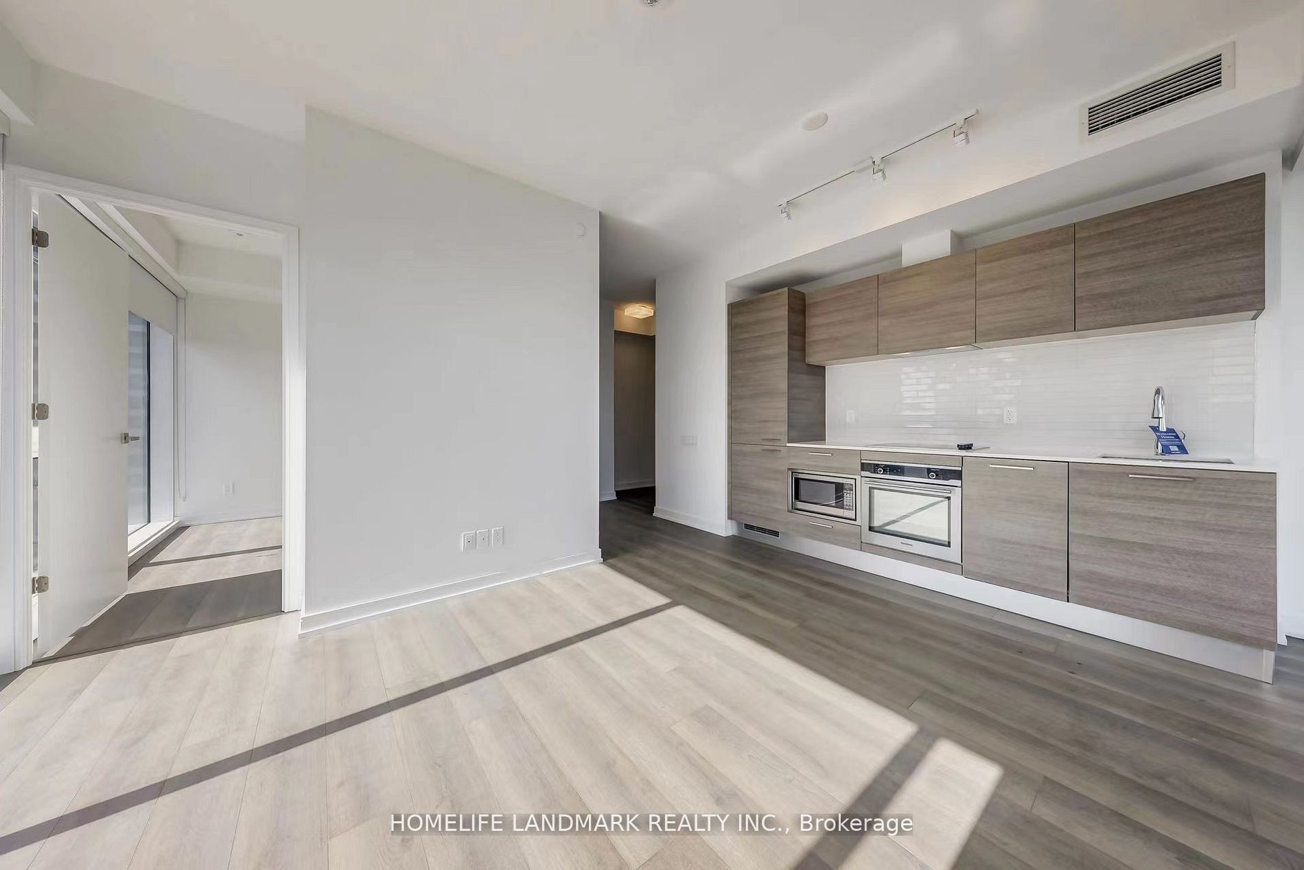 #1207 - 3 Gloucester Street Property Photo 1