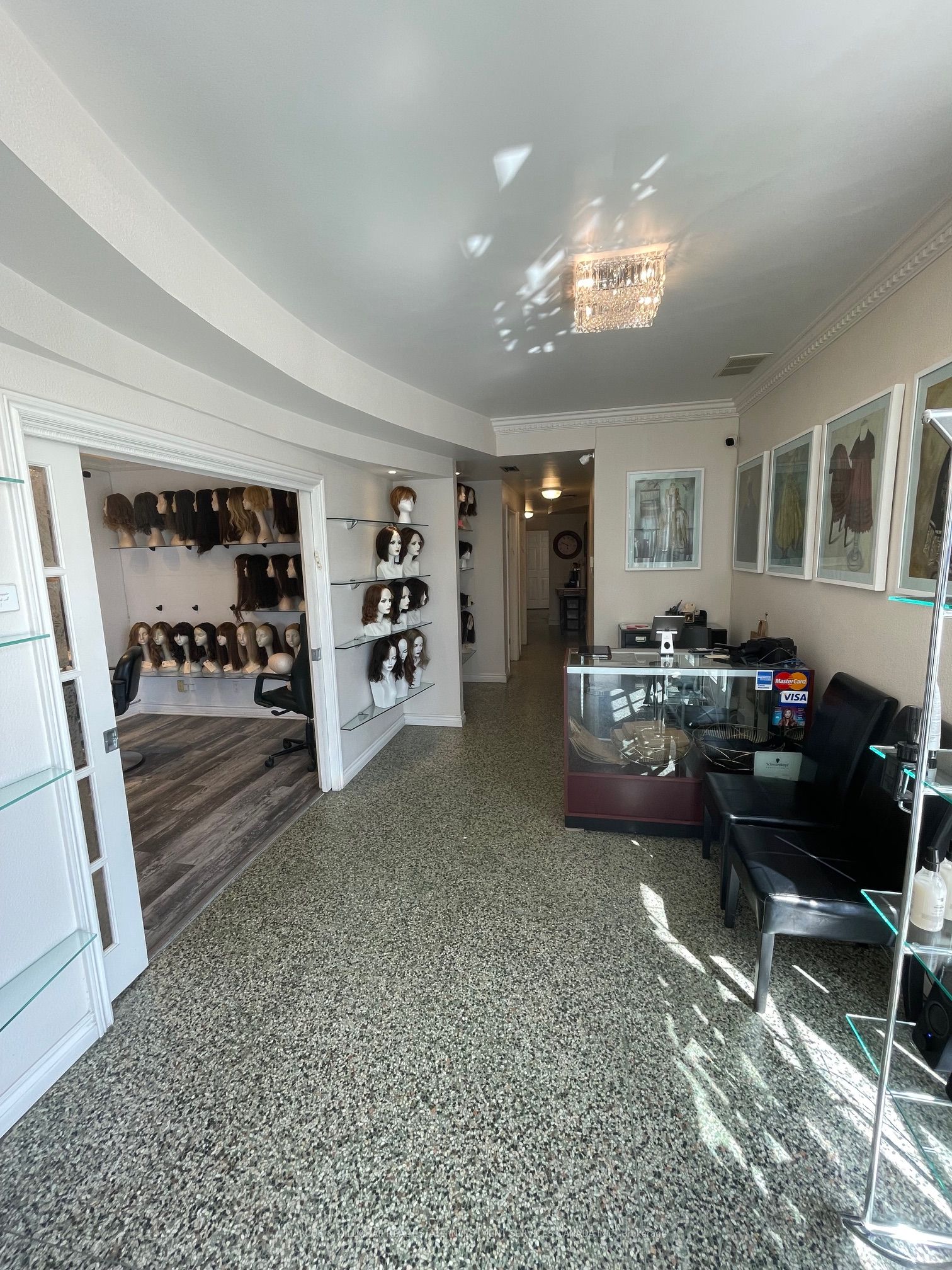 3405 Bathurst Street Property Photo 4
