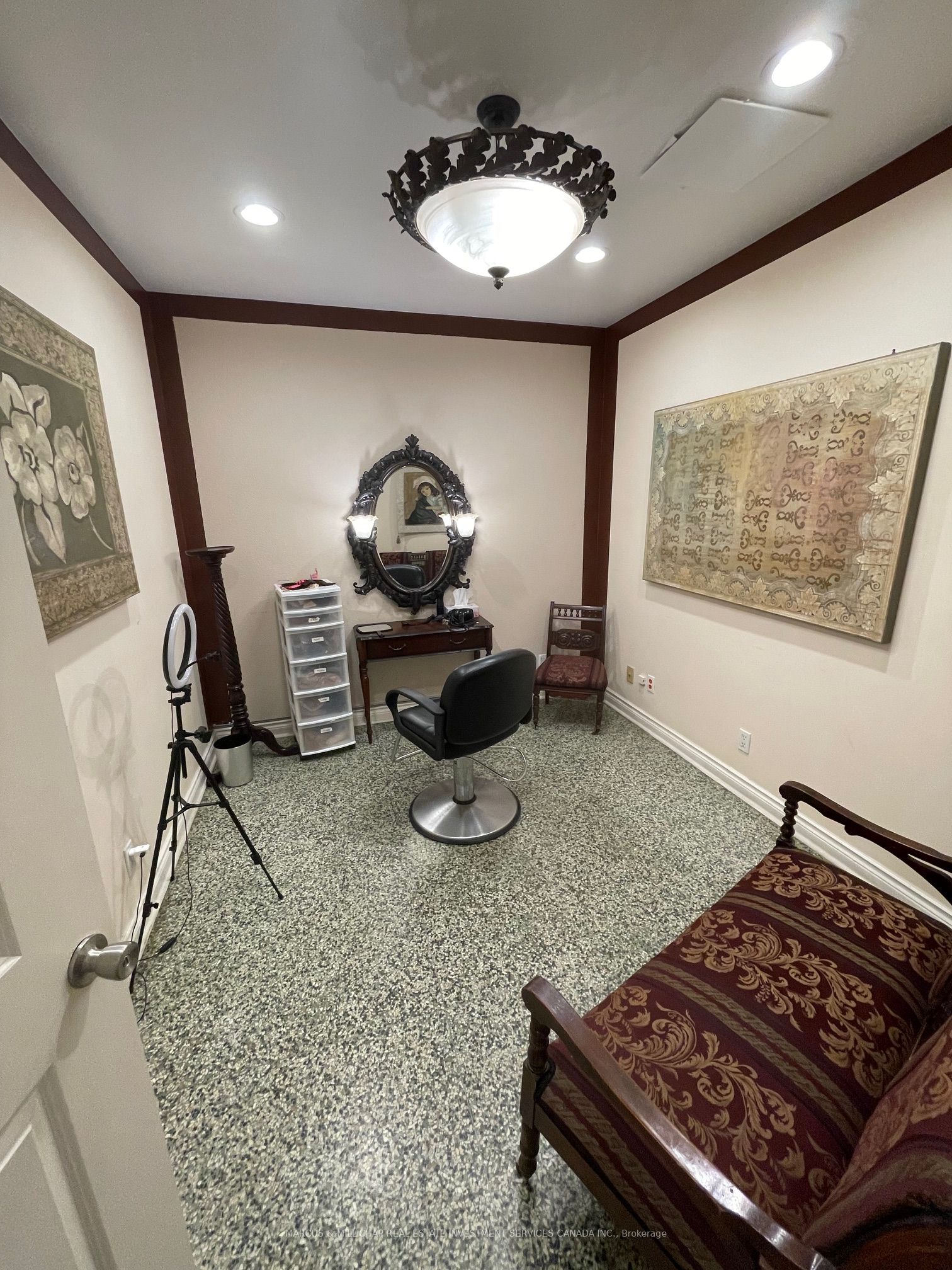 3405 B Bathurst Street Property Photo 11