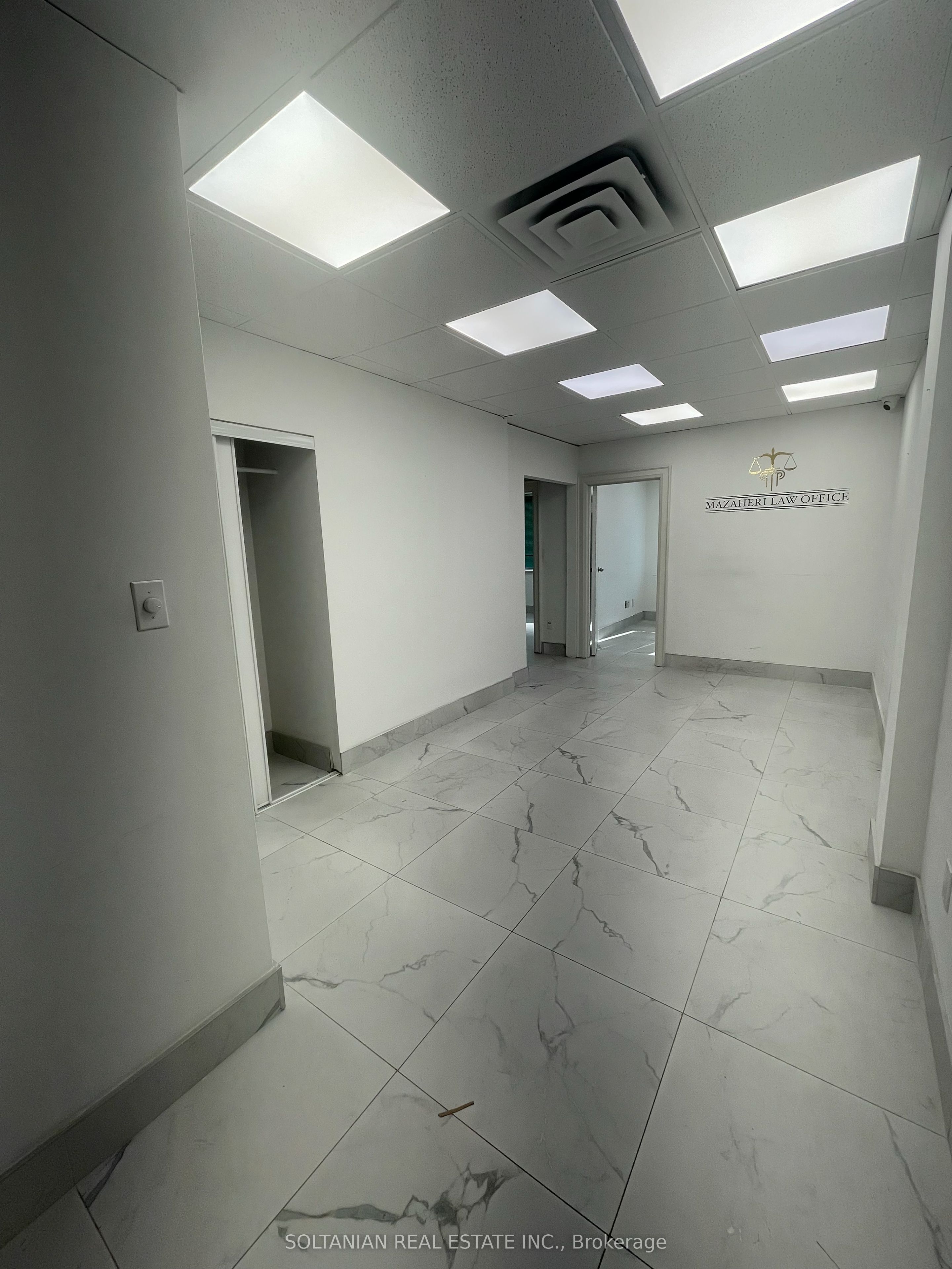 #202 - 175 Willowdale Avenue Property Photo 3