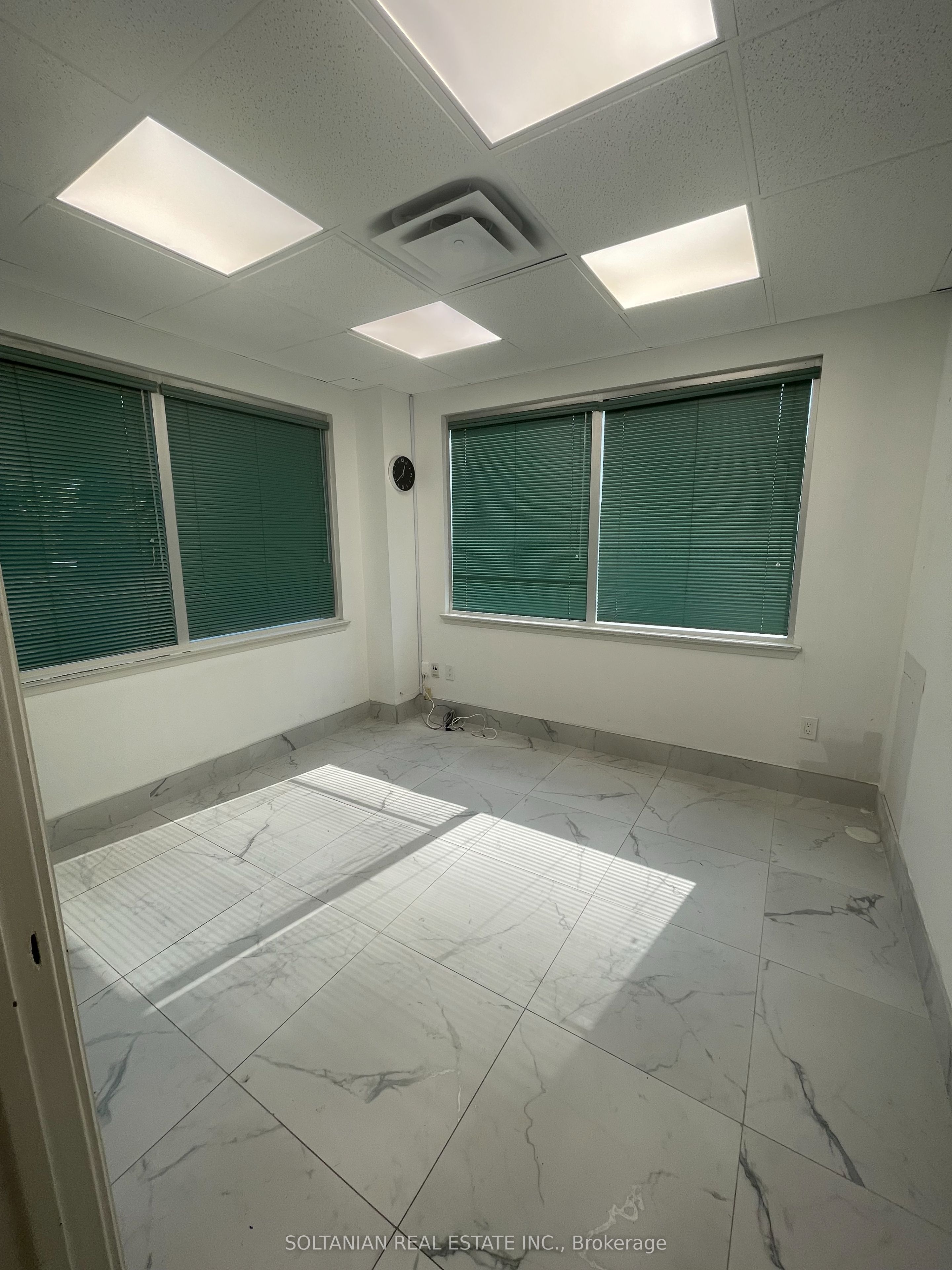 #202 - 175 Willowdale Avenue Property Photo 7