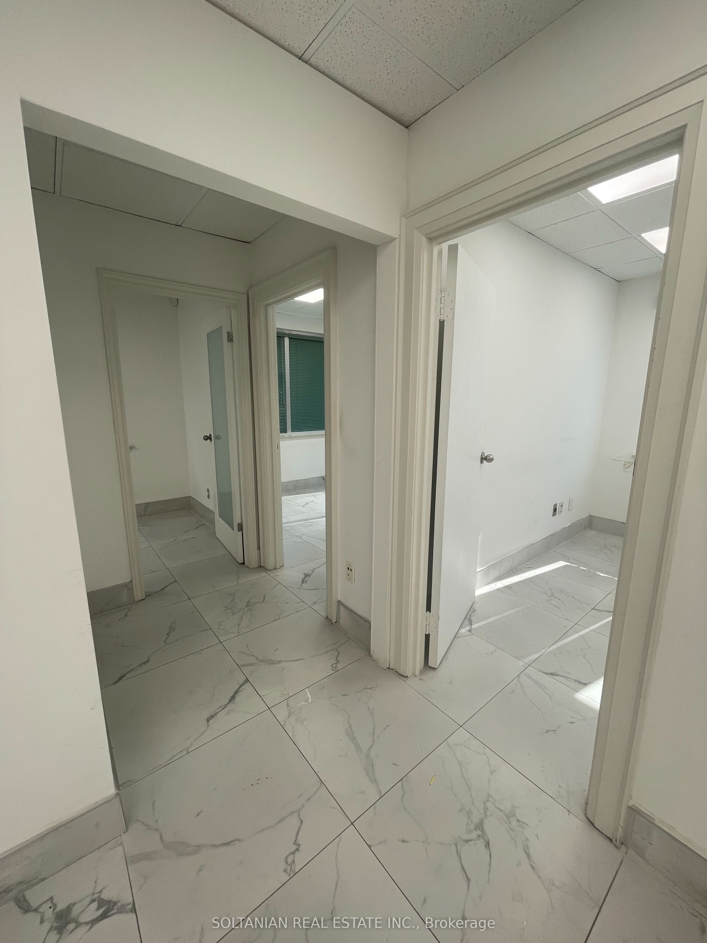 #202 - 175 Willowdale Avenue Property Photo 8