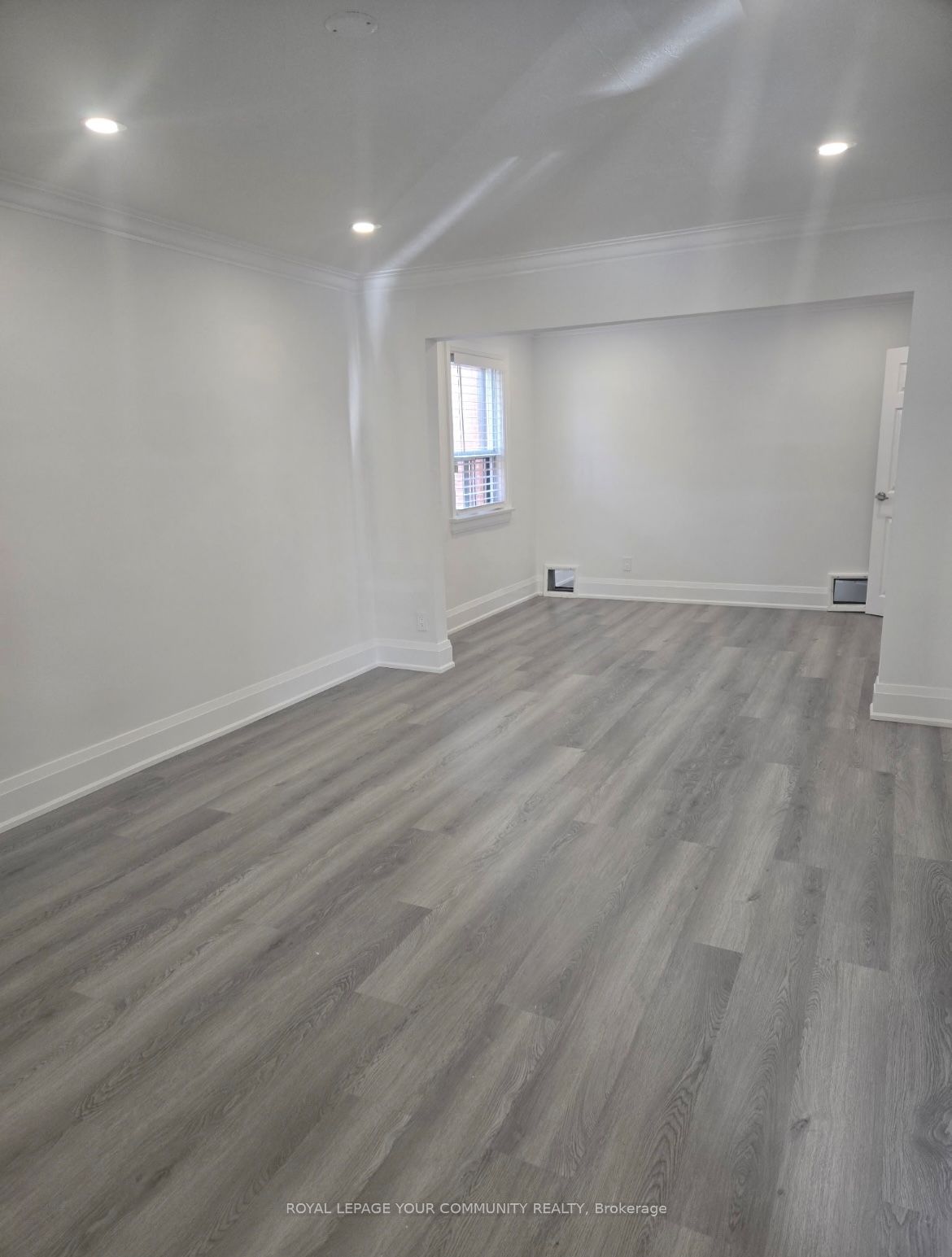 31 Madawaska Avenue Property Photo 4